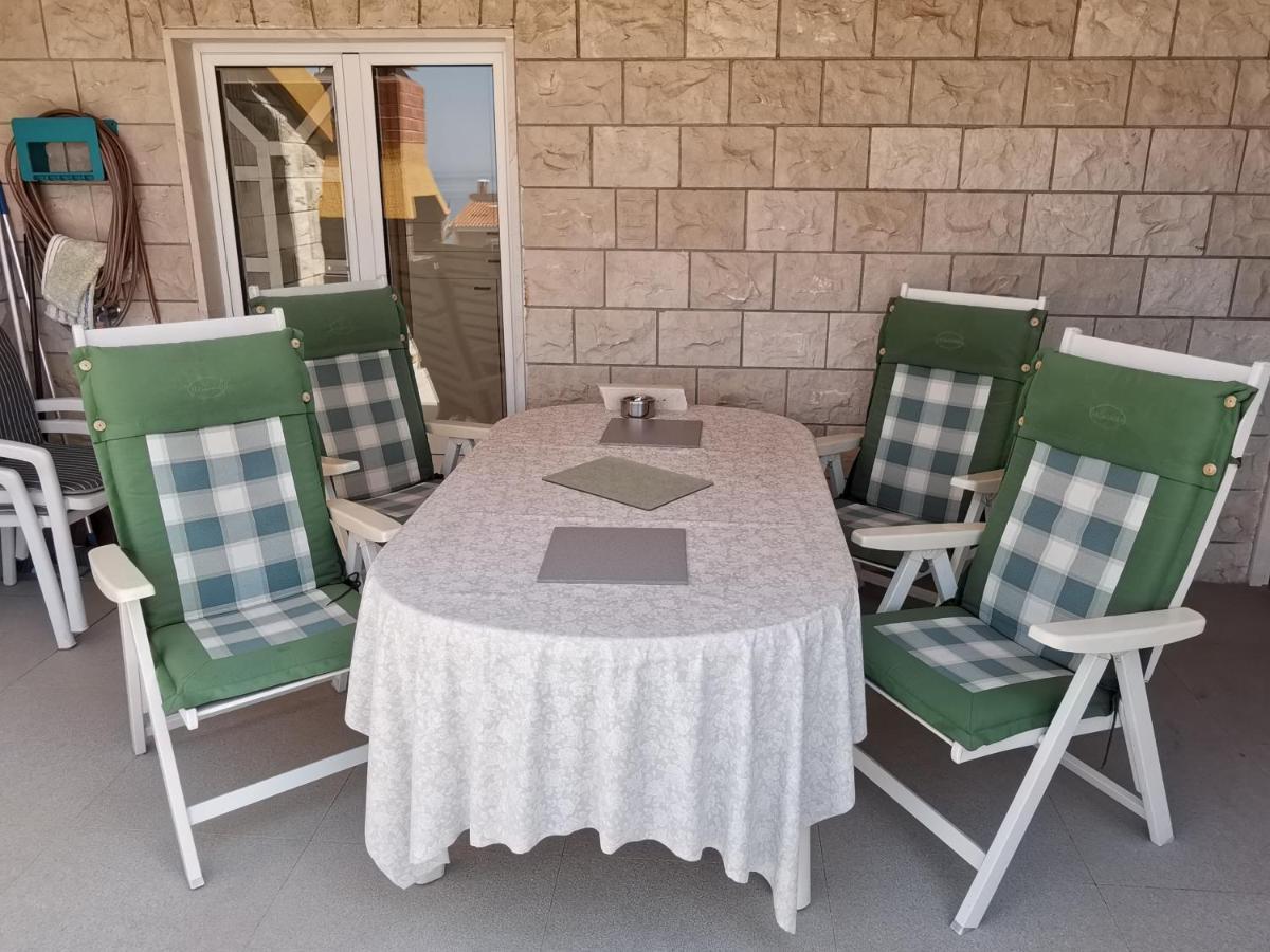 Nina Apartments Подстрана Екстериор снимка