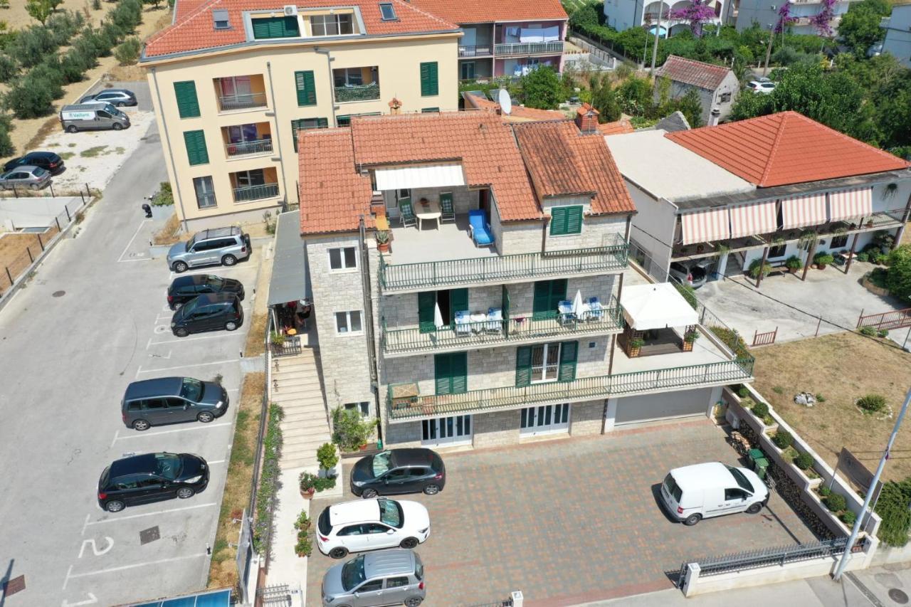 Nina Apartments Подстрана Екстериор снимка