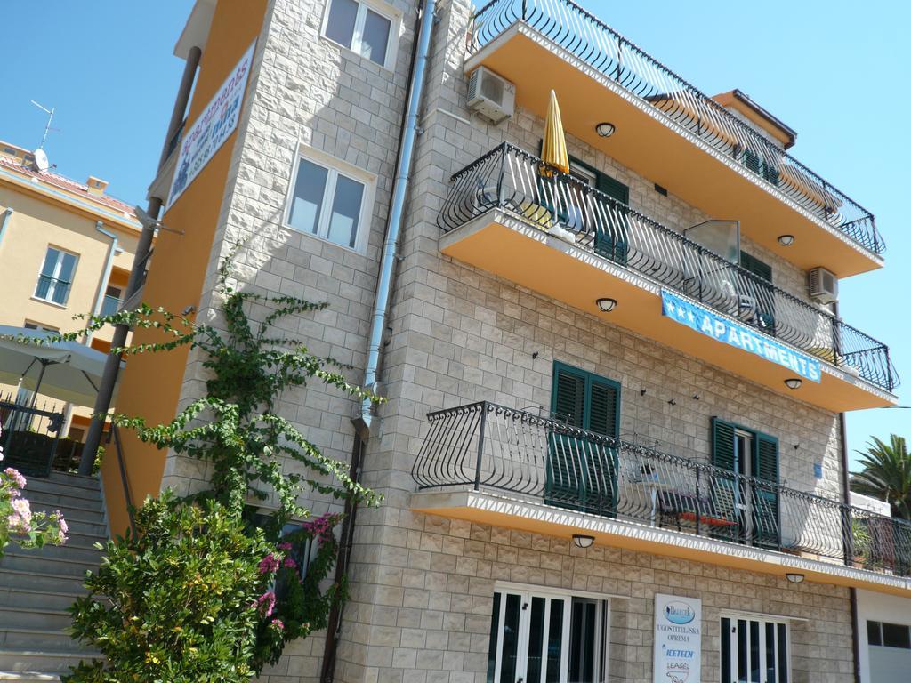 Nina Apartments Подстрана Екстериор снимка